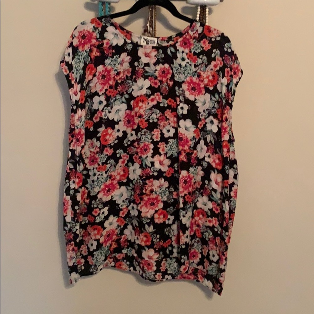 Show Me Your MuMu floral top